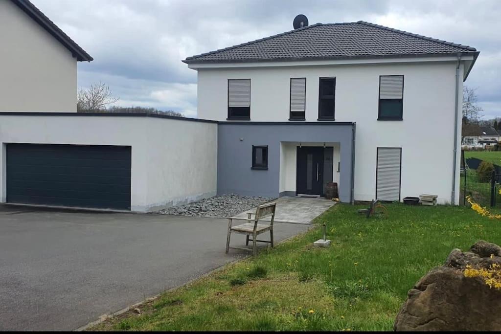 Modernes Ferienhaus In Uedersdorf Eksteriør bilde